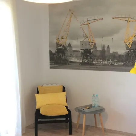 Apartment Yellow Stone